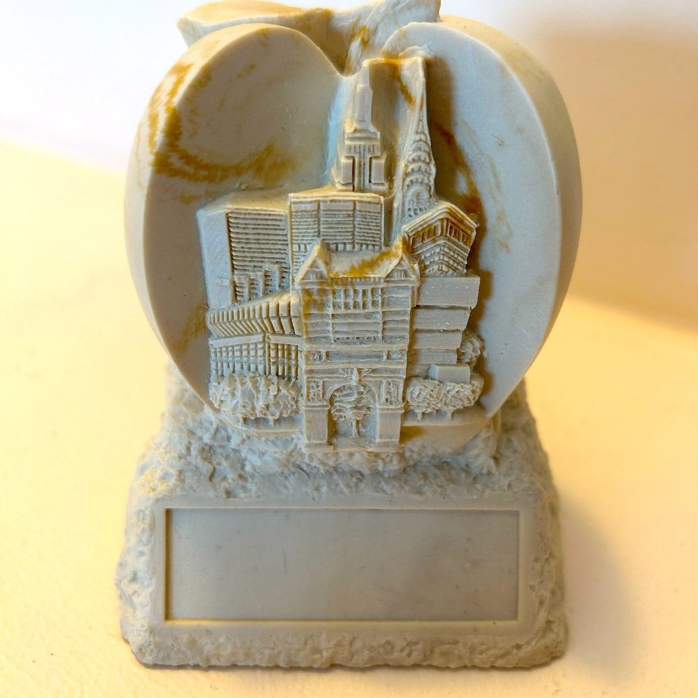 NYC Big Apple paper weight